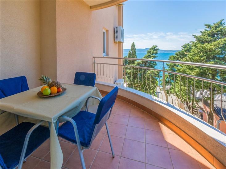 Apartment A11, for 4 persons