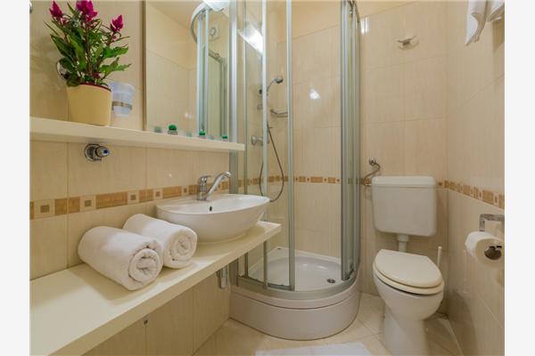 Apartment A12, for 4 persons