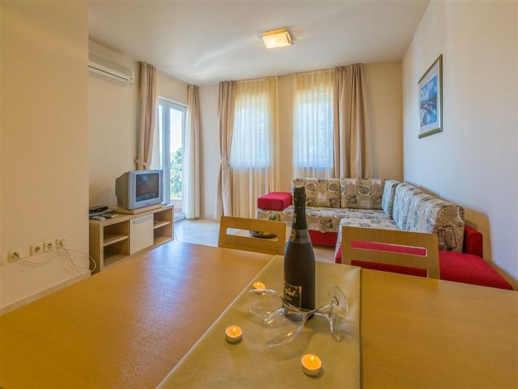Apartment A12, for 4 persons
