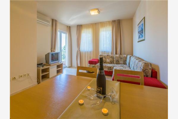 Apartment A12, for 4 persons