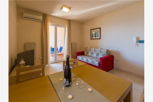 Apartment A13, for 4 persons