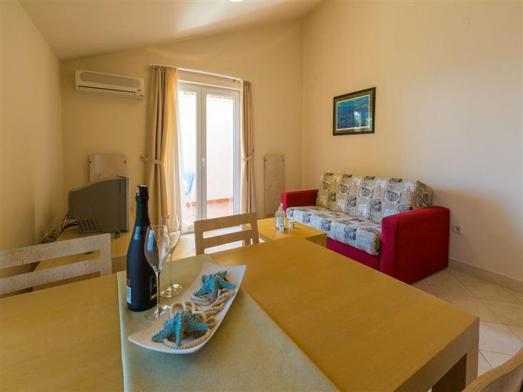 Apartment A14, for 4 persons
