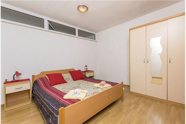 Apartment A1, for 6 persons