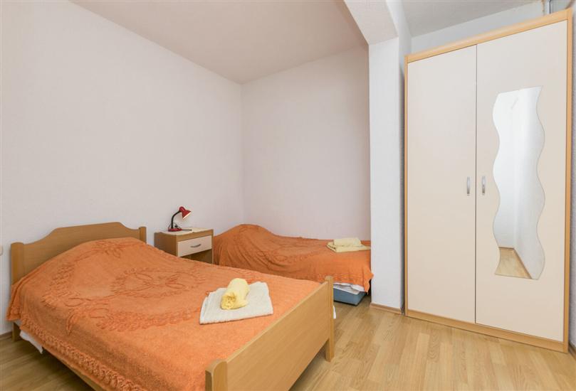 Apartment A1, for 6 persons