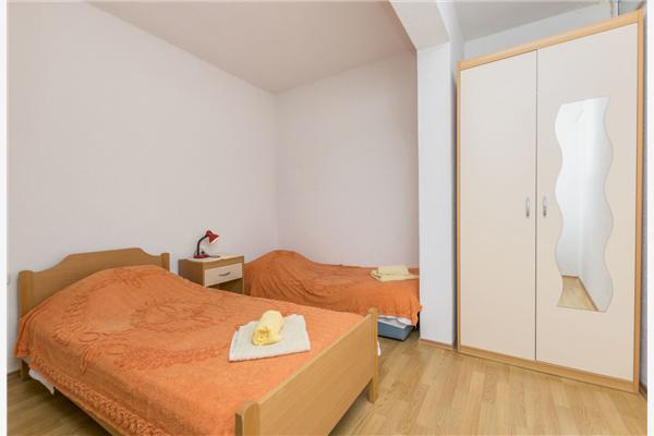 Apartment A1, for 6 persons
