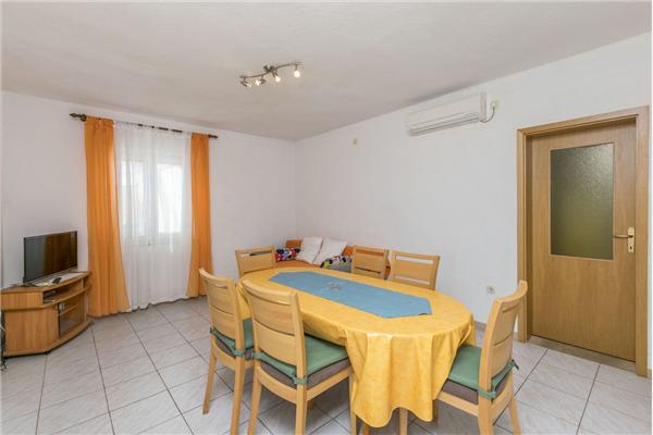 Apartment A1, for 6 persons
