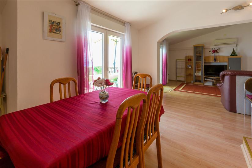 Apartment A6, for 4 persons