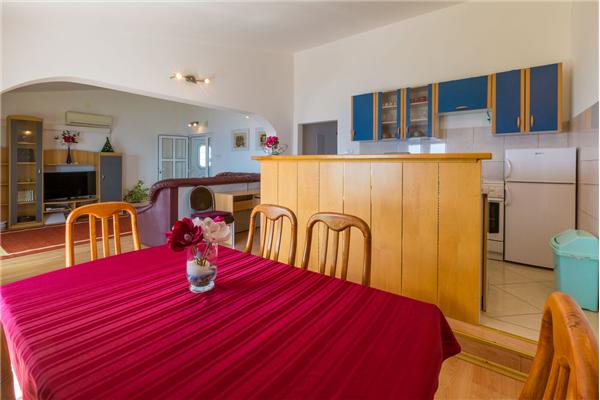 Apartment A6, for 4 persons