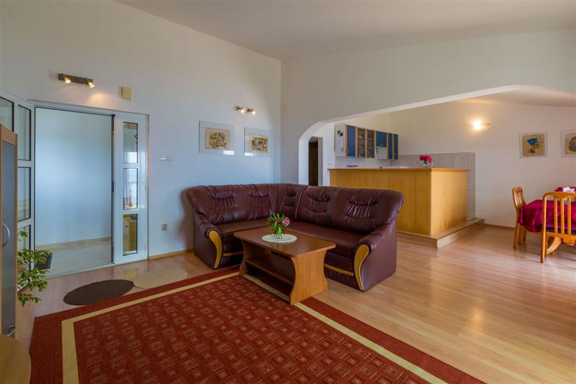 Apartment A6, for 4 persons