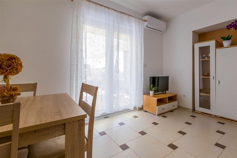 Apartment A7, for 2 persons