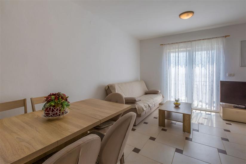 Apartment A8, for 4 persons