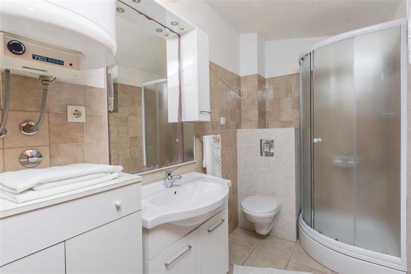 Apartment A1, for 6 persons