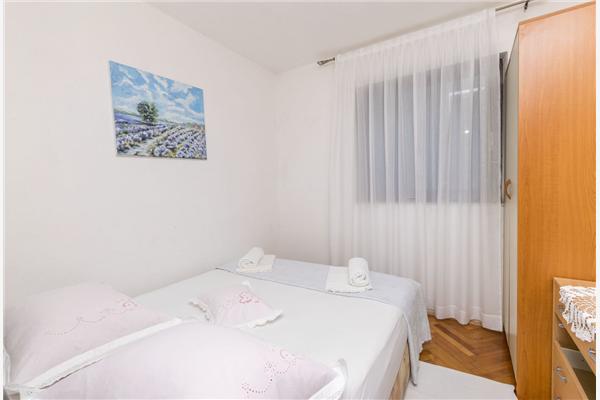 Apartment A2, for 6 persons