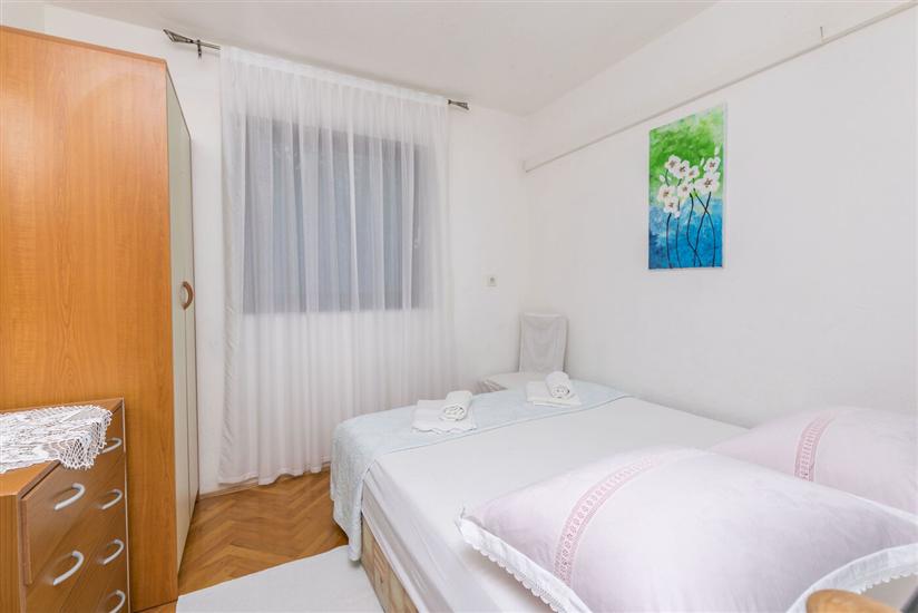 Apartment A2, for 6 persons