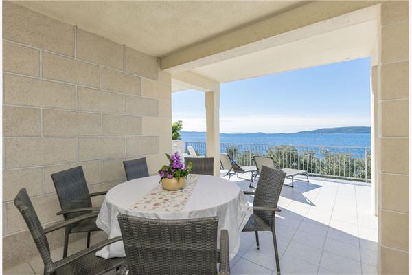 Apartment A2, for 6 persons