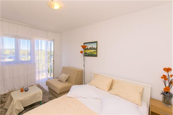 Apartment A2, for 6 persons