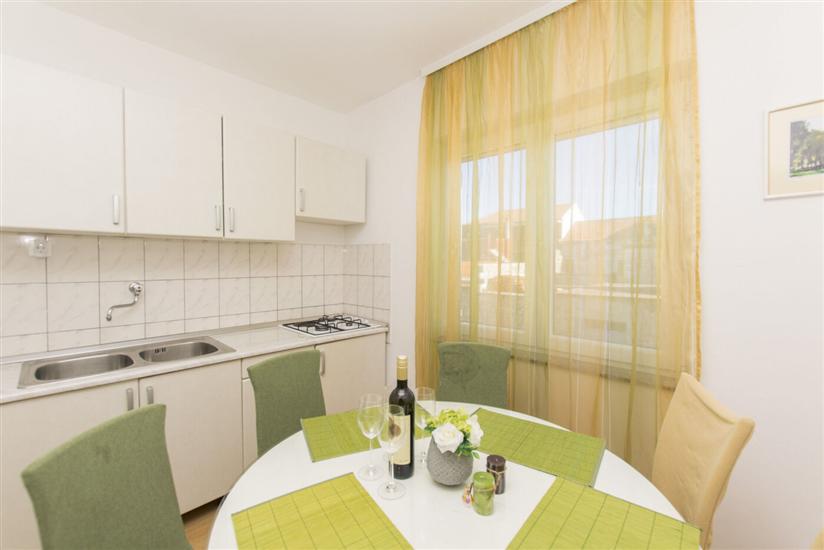 Apartment A2, for 6 persons