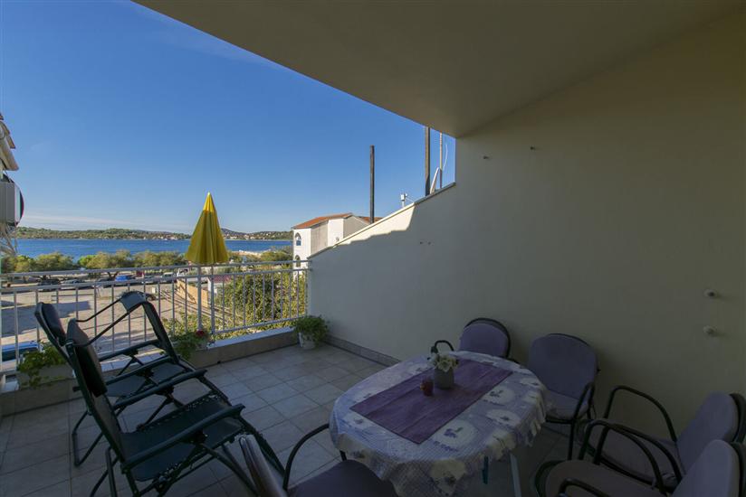 Apartment A3, for 6 persons