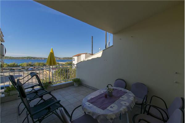 Apartment A3, for 6 persons