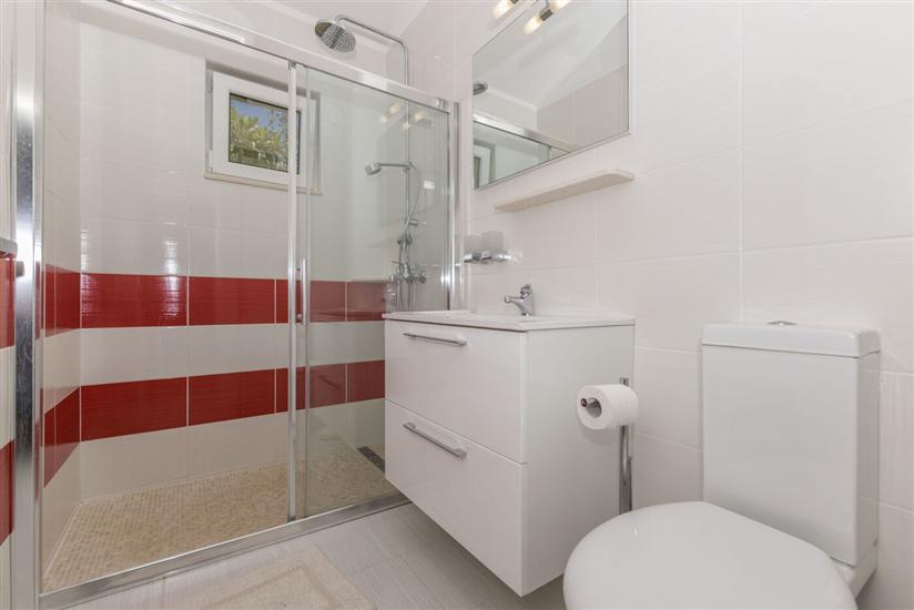 Apartment A1, for 6 persons