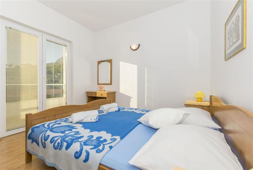 Apartment A2, for 6 persons