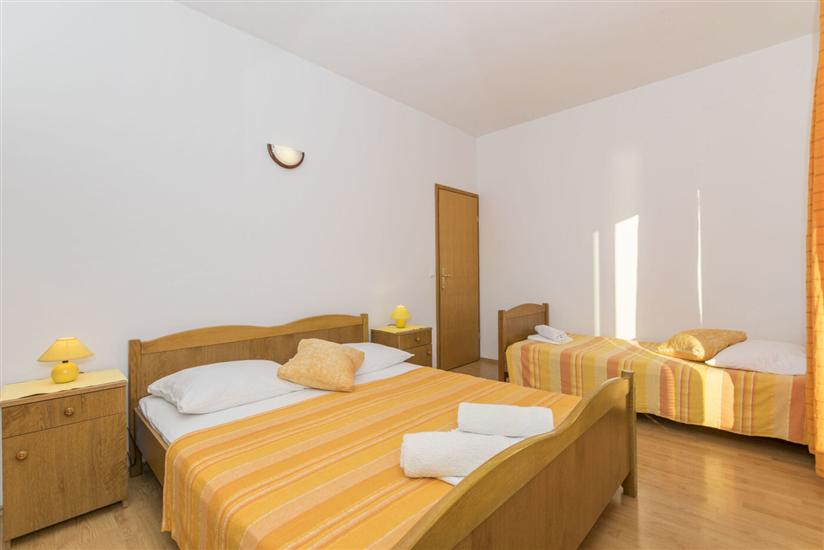 Apartment A2, for 6 persons