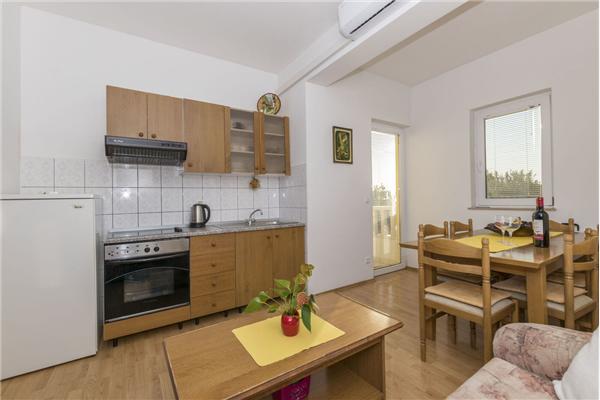 Apartment A2, for 6 persons