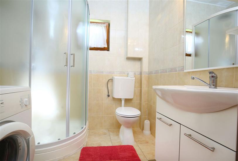 Apartment A1, for 6 persons