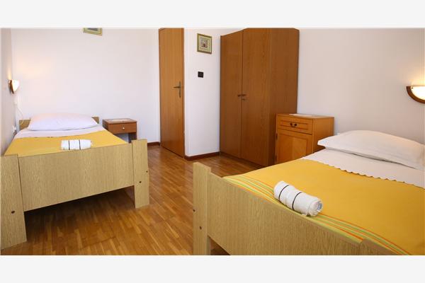 Apartment A1, for 6 persons