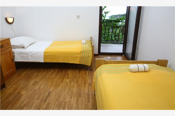 Apartment A1, for 6 persons