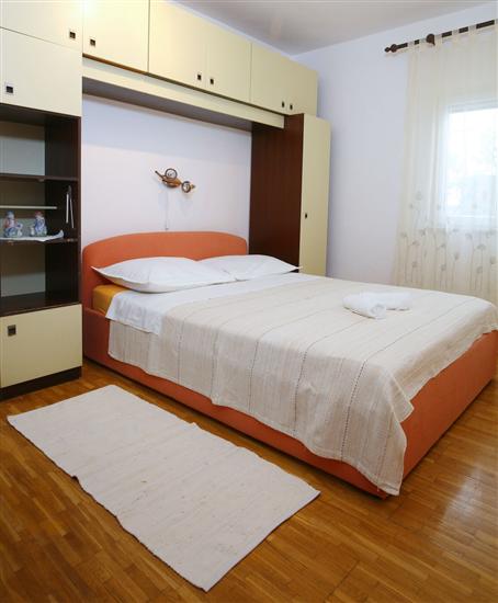 Apartment A1, for 6 persons