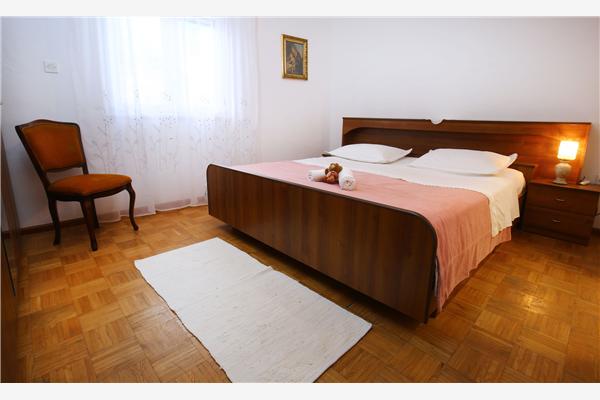 Apartment A1, for 6 persons