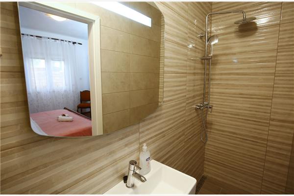 Apartment A1, for 6 persons