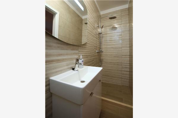 Apartment A1, for 6 persons