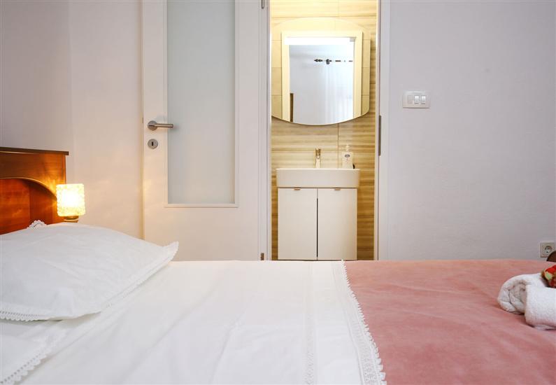 Apartment A1, for 6 persons