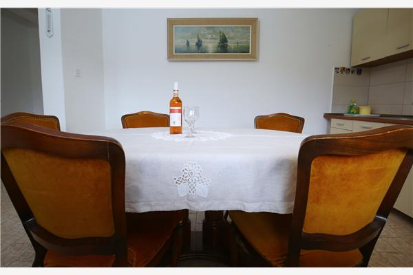 Apartment A1, for 6 persons