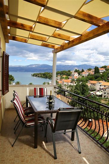 Apartment A2, for 5 persons