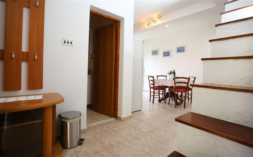 Apartment A2, for 5 persons