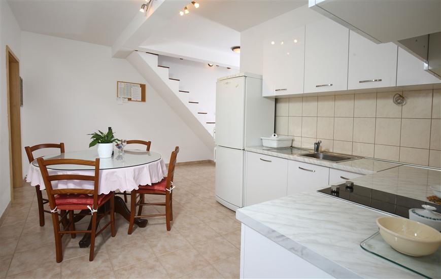 Apartment A2, for 5 persons
