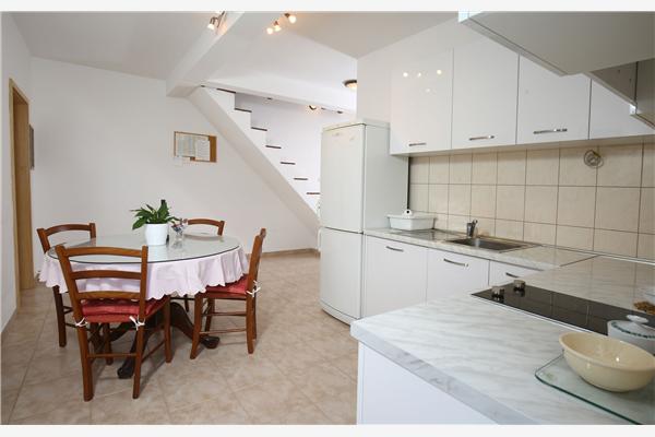 Apartment A2, for 5 persons