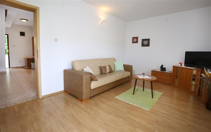 Apartment A2, for 5 persons