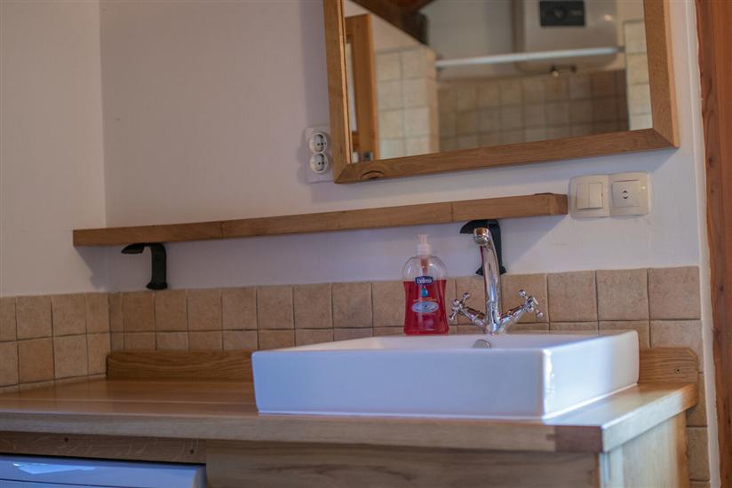 House A1, for 14 persons