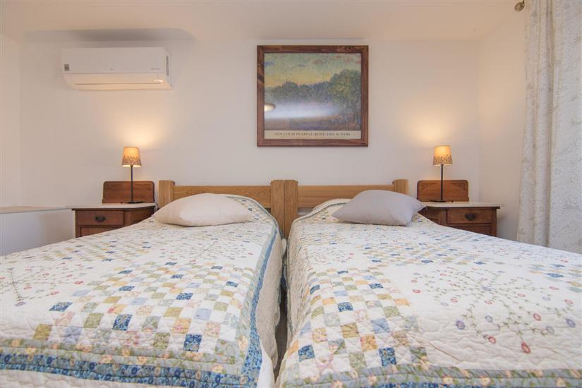 House A1, for 14 persons