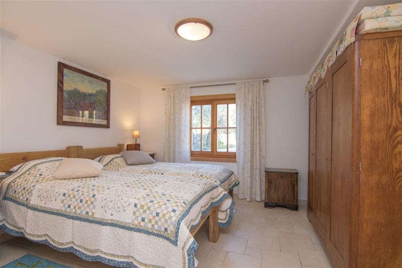 House A1, for 14 persons