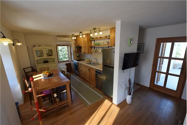 House A1, for 14 persons