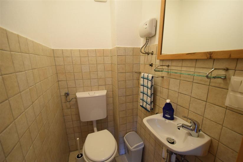 House A1, for 14 persons