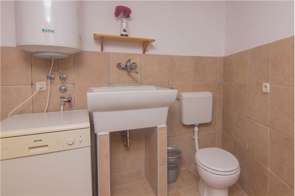 House A1, for 14 persons