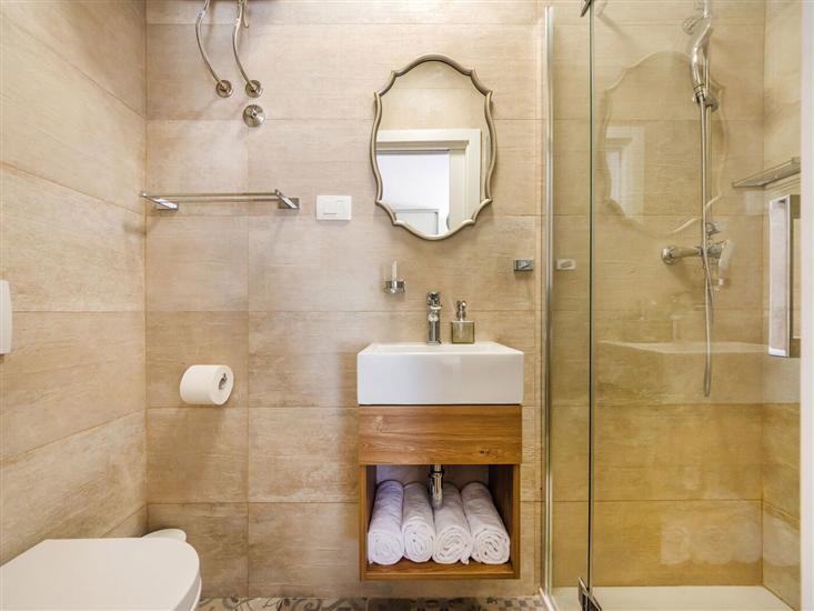 House K1, for 10 persons