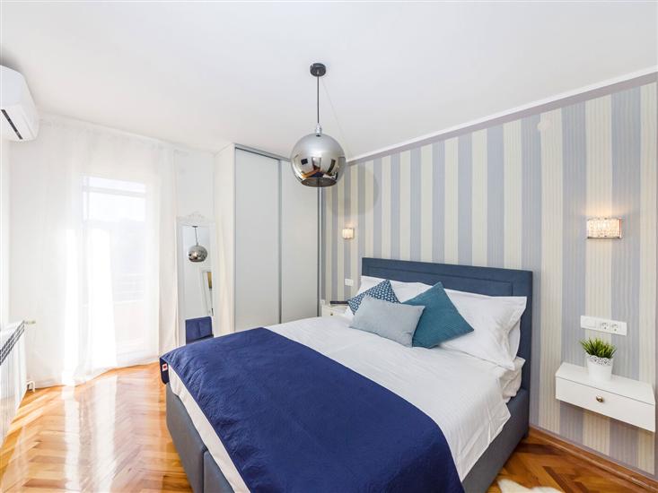 House K1, for 10 persons