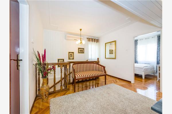 House K1, for 10 persons